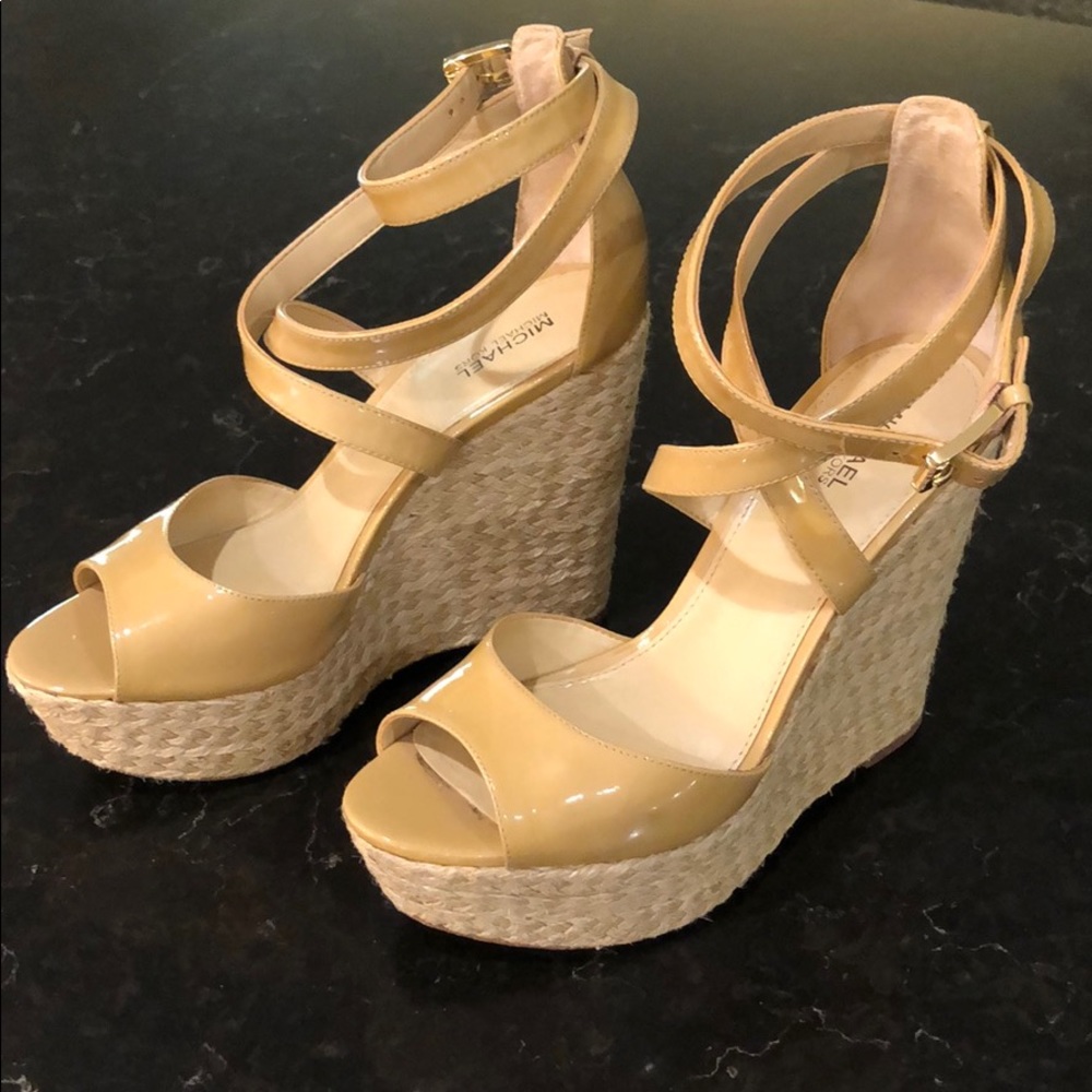 Michael Kors - Nude Wedges
